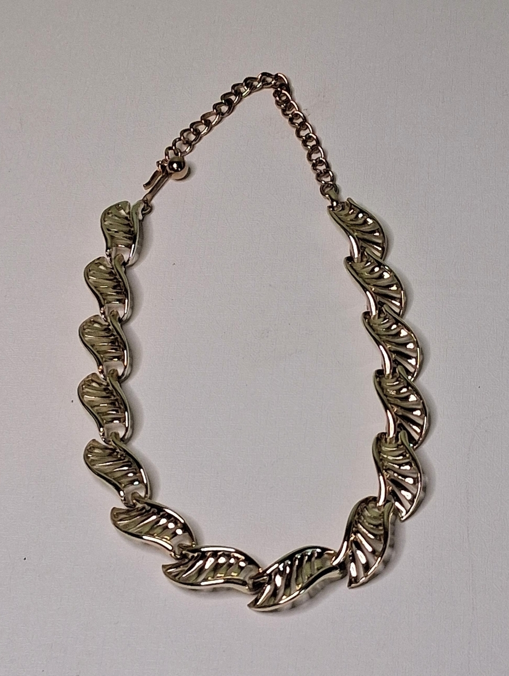 Vintage Gold Tone Openwork Swirl Link Choker Necklace Statement Mid Century Mod